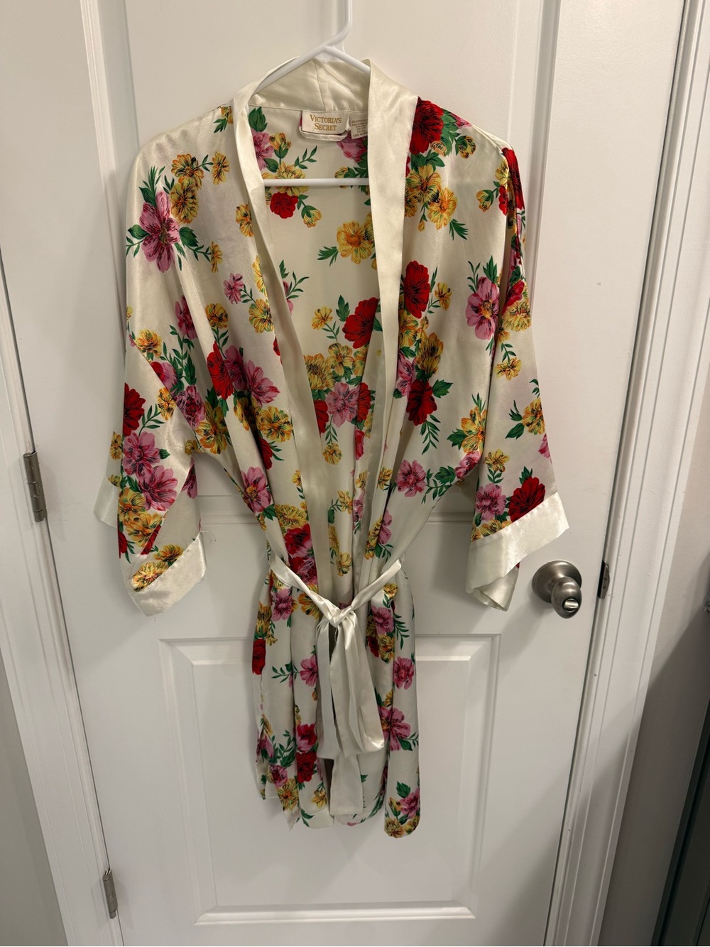 VTG Victoria's Secret Gold Label Floral Satin Kimono Robe Ivory 90s Coquette